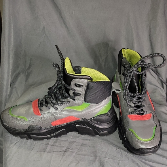 Kenneth Cole Techni-cole high top sneaker - Picture 3 of 9